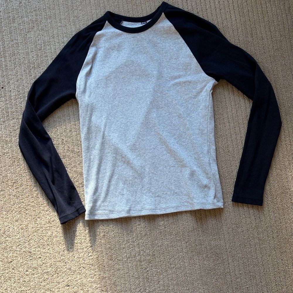 Uniqlo Slub Cotton Raglant Shirt, M, Heathered Grey/True Navy